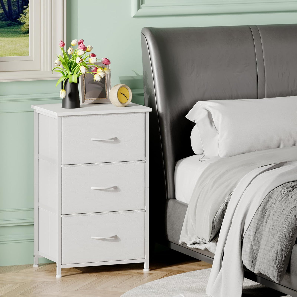White 3 Drawer Dresser C90805