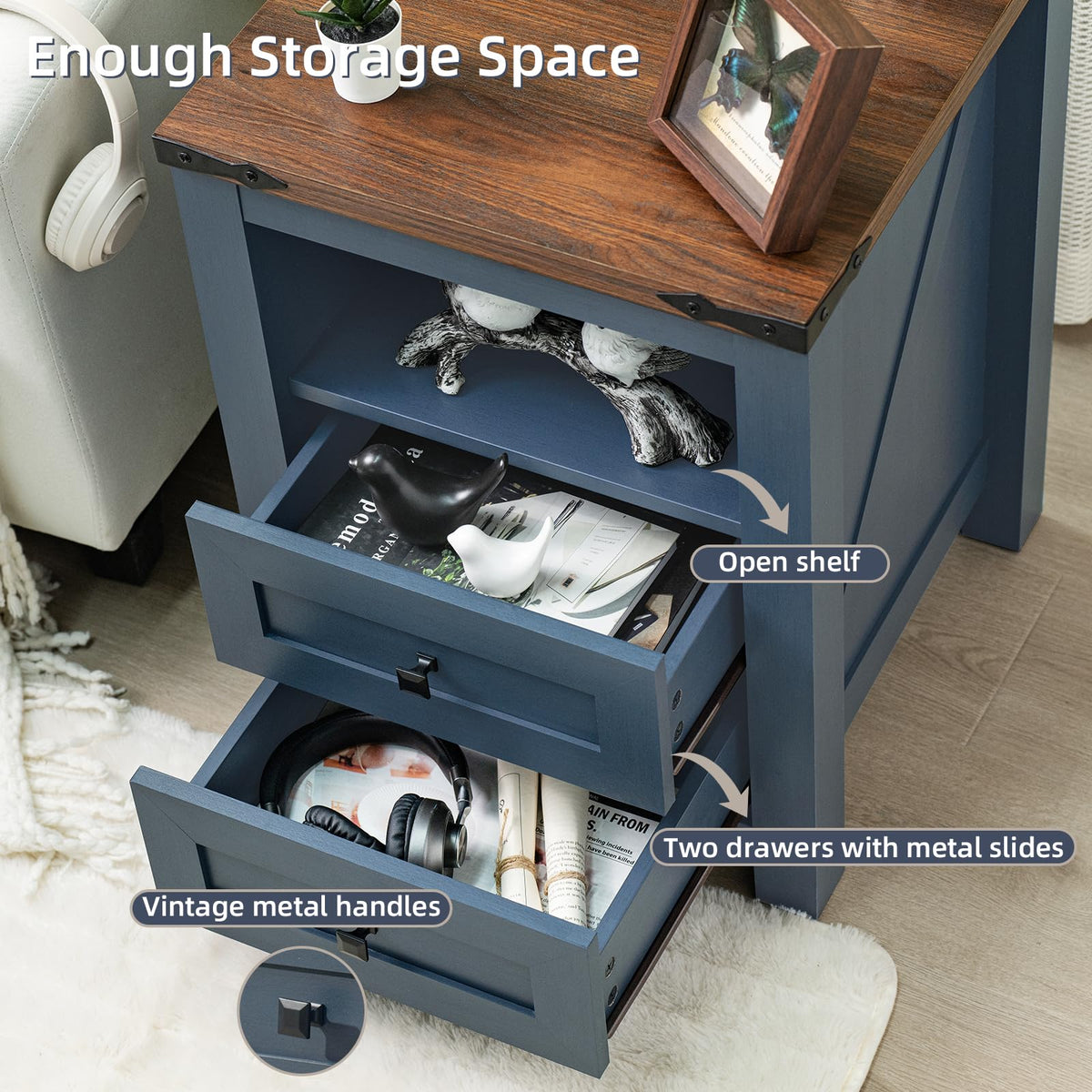 Set of 2 Nightstands with Charging Station and 2 Drawers L195693